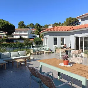  Alojamento de Acomodação e Pequeno-almoço Luna House & Cowork Portugal